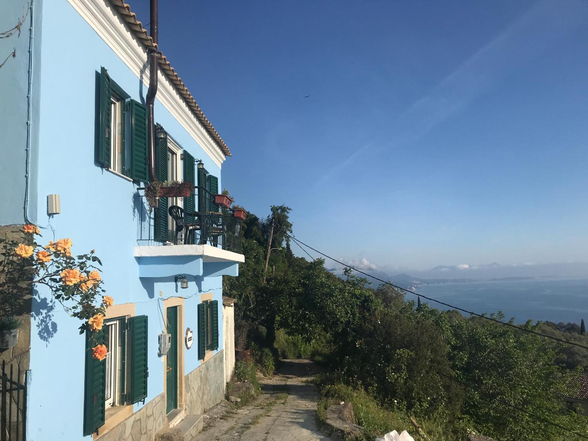 Theea - Wonderful Sea Views Vakantiehuis Chlomos